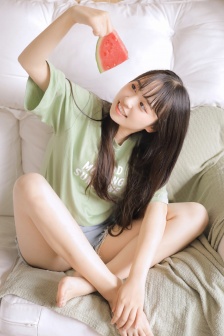 哈哈哈哈啊哈女声轻哼